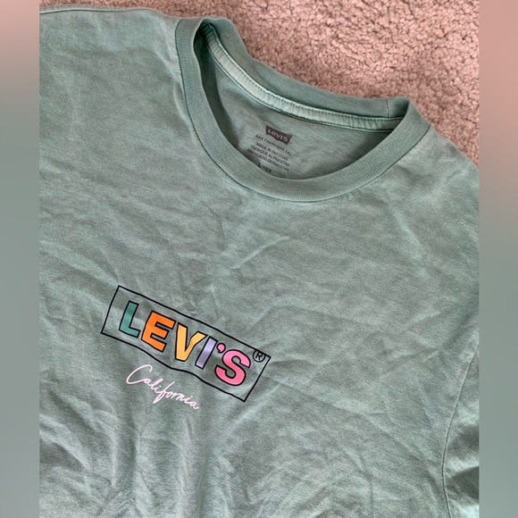 Levi’s tshirt - Picture 2 of 2